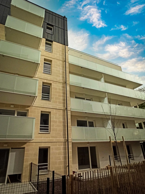 Intervention de cordistes MS Access pour dep, mais qu’est-ce que c’est ? chez COBAREC à Le Bouscat (bâtiment) – 2
